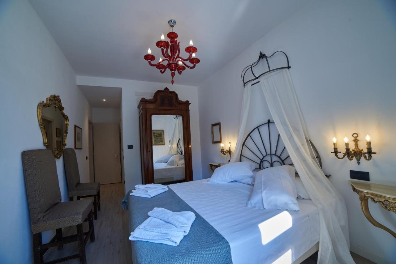 Rooms Alla Loggia Del Castello เตรนโต ภายนอก รูปภาพ